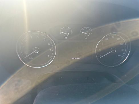 Used 2022 Buick Enclave Essence w/ Sport Touring Edition FWD image 7