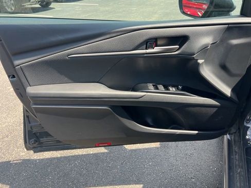 Used 2025 Toyota Camry SE image 25