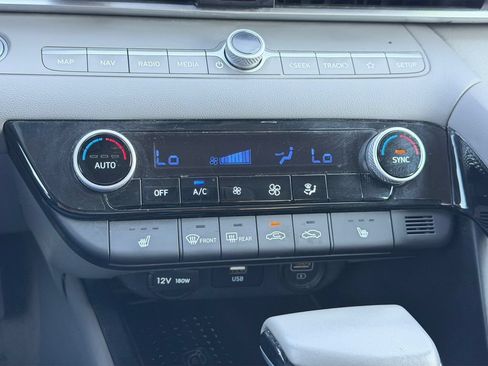 Used 2023 Hyundai Elantra SEL w/ Convenience Package FWD image 22