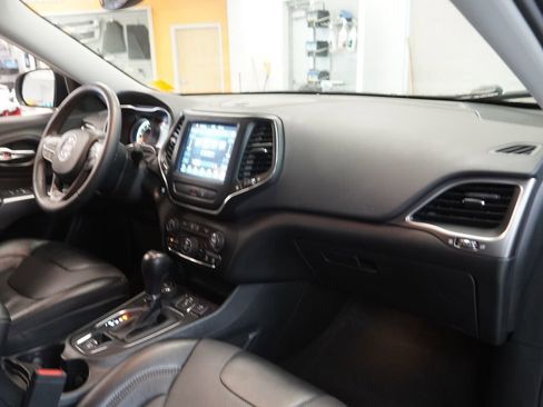 Used 2022 Jeep Cherokee Latitude Lux image 32