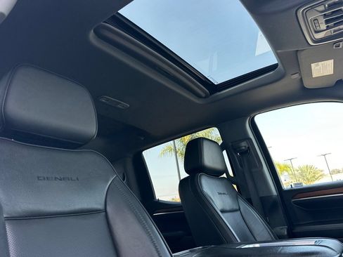 Used 2022 GMC Sierra 1500 Denali w/ Technology Package AWD/4WD image 20