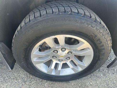 Used 2015 Chevrolet Suburban LT AWD/4WD image 17