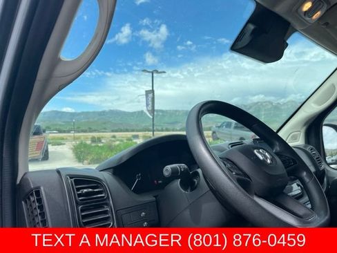 Used 2025 RAM ProMaster 2500 w/ Convenience Group FWD image 15