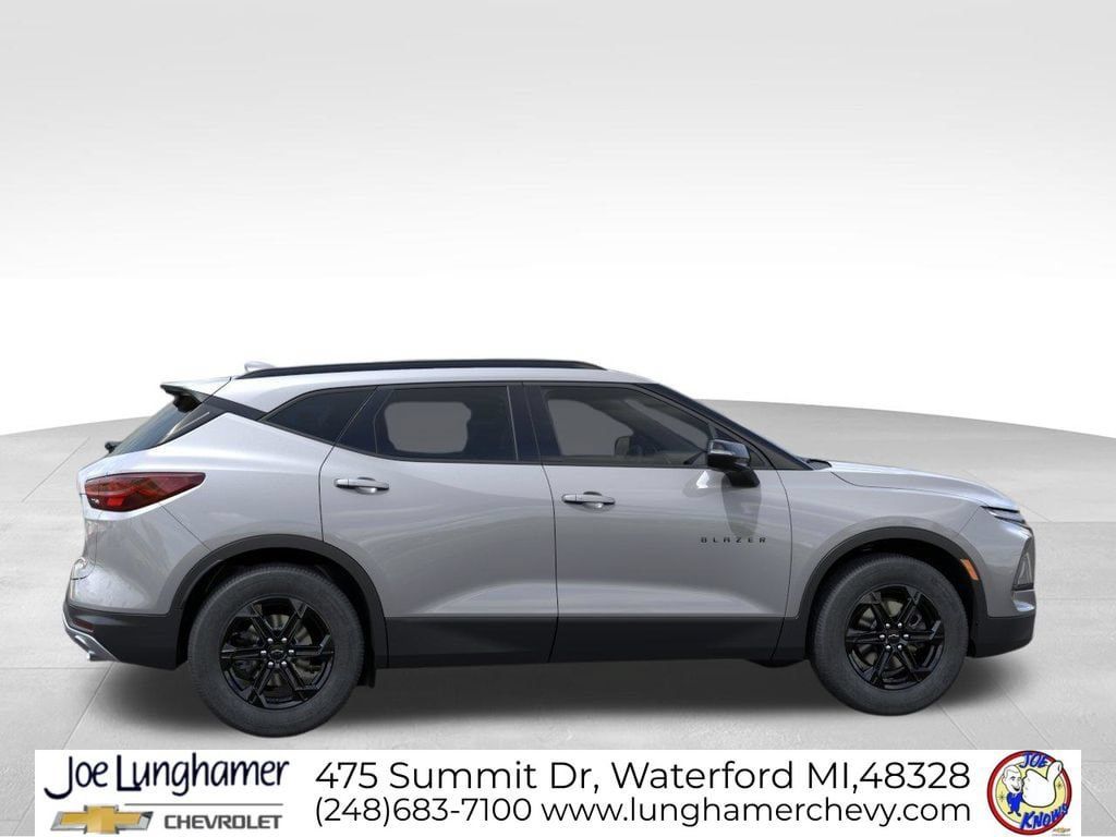 New 2026 Chevrolet Blazer LT w/ Midnight/Sport Edition AWD/4WD image 6