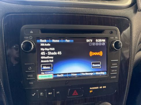 Used 2017 Chevrolet Traverse LT image 21