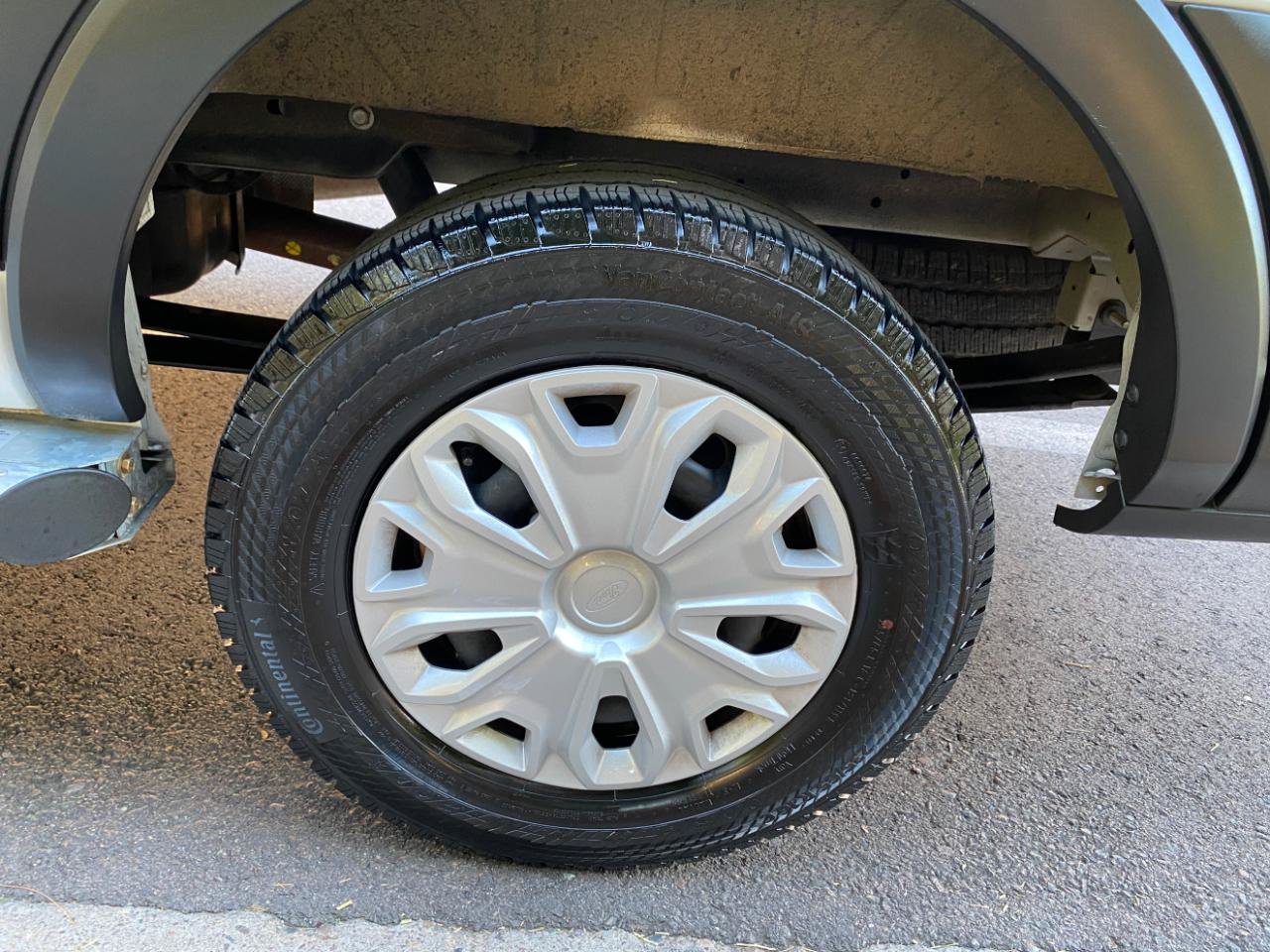 Used 2025 Ford Transit 250 Low Roof w/ Exterior Upgrade Package RWD image 19