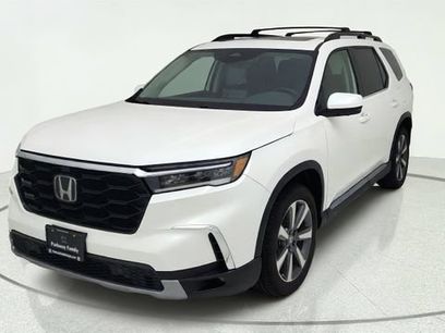 Used 2025 Honda Pilot Elite