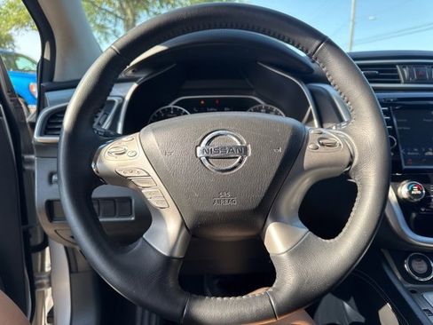 Used 2018 Nissan Murano SV image 33