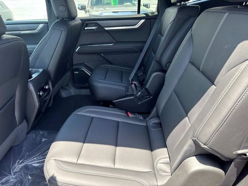 New 2025 GMC Acadia Elevation w/ Elevation Premium Package image 24