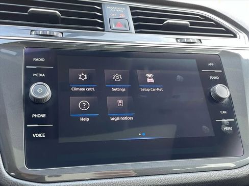 Used 2022 Volkswagen Tiguan SE image 13