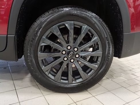 Used 2023 Chevrolet Traverse RS AWD/4WD image 27