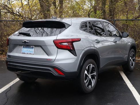 Used 2024 Chevrolet Trax RS image 10