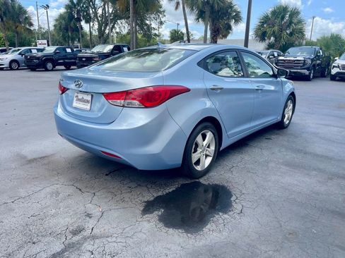 Used 2011 Hyundai Elantra GLS w/ Navigation Pkg 4 FWD image 3