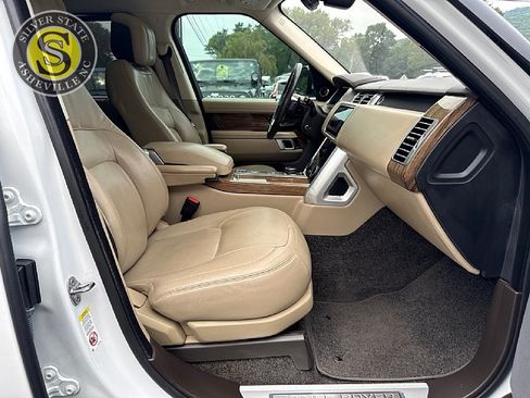 Used 2019 Land Rover Range Rover Long Wheelbase Supercharged AWD/4WD image 18