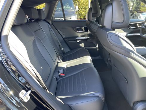 New 2026 Mercedes-Benz GLC 300 image 40