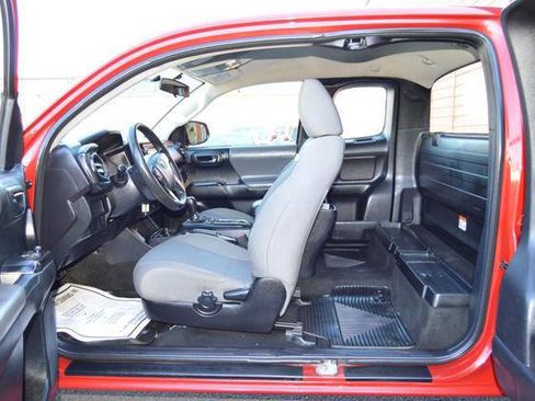 Used 2017 Toyota Tacoma 4x4 Access Cab image 13