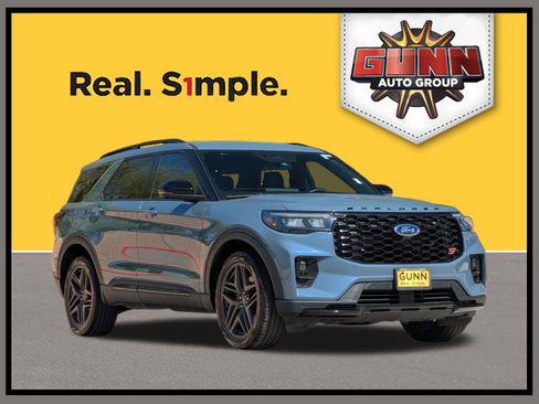 Used 2025 Ford Explorer ST image 1