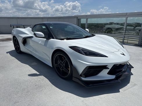 Used 2023 Chevrolet Corvette Stingray Convertible w/ Z51 Performance Package RWD image 4