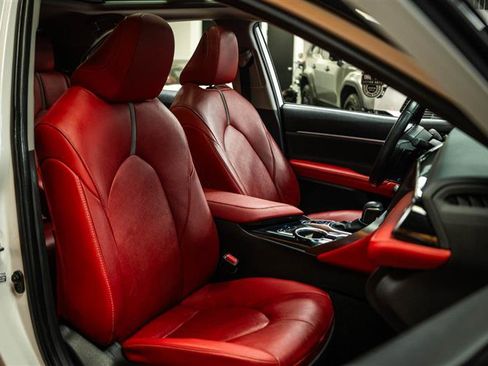 Used 2020 Toyota Camry XSE image 14