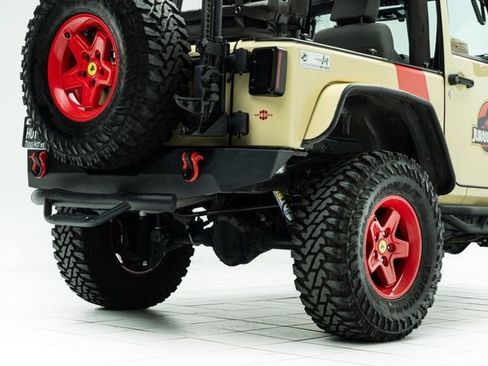 Used 2010 Jeep Wrangler Rubicon w/ PWR Convenience Group image 19