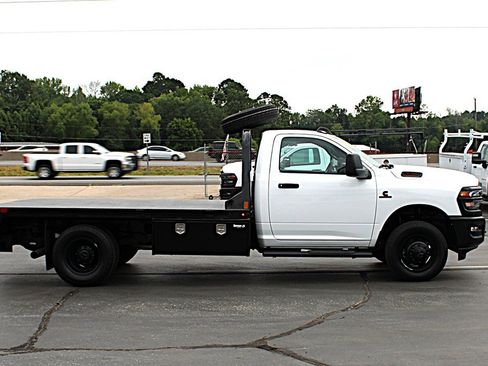 Used 2025 RAM 3500 Tradesman w/ Cold Weather Group AWD/4WD image 7