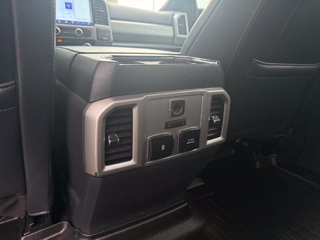 Used 2022 Ford F250 Lariat w/ Black Appearance Package AWD/4WD image 36