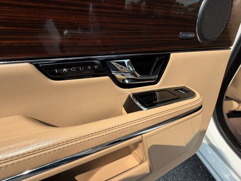 Used 2013 Jaguar XJ L Portfolio AWD/4WD image 21