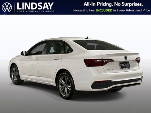 Used 2024 Volkswagen Jetta SE w/ Panoramic Sunroof Package FWD image 13