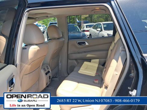 Used 2014 Nissan Pathfinder SL w/ SL Premium Package AWD/4WD image 10
