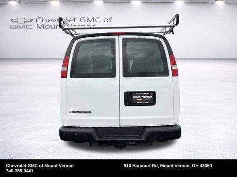 Used 2017 Chevrolet Express 2500 image 4