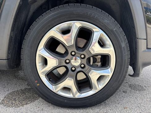 Used 2018 Jeep Compass Limited w/ Navigation Group AWD/4WD image 37