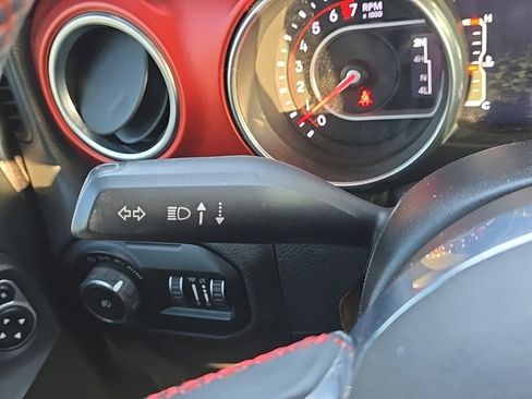 Used 2018 Jeep Wrangler Unlimited Rubicon image 22