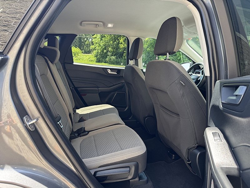 Used 2021 Ford Escape SE w/ SE Sport Appearance Package AWD/4WD image 30
