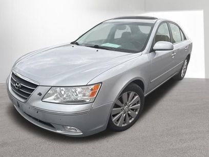 Used 2010 Hyundai Sonata Limited w/ Navigation Pkg 6