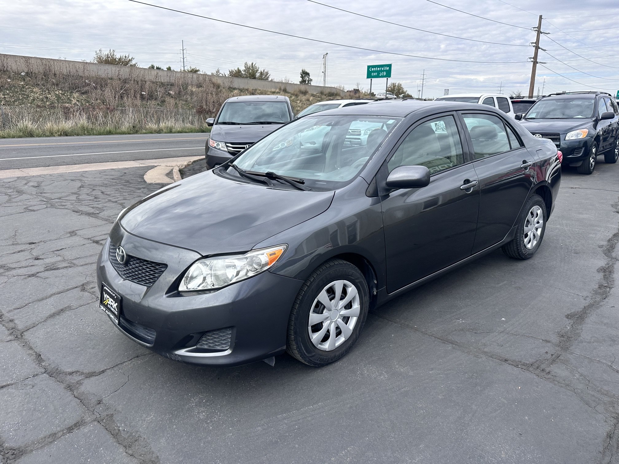Used 2010 Toyota Corolla LE FWD image 2