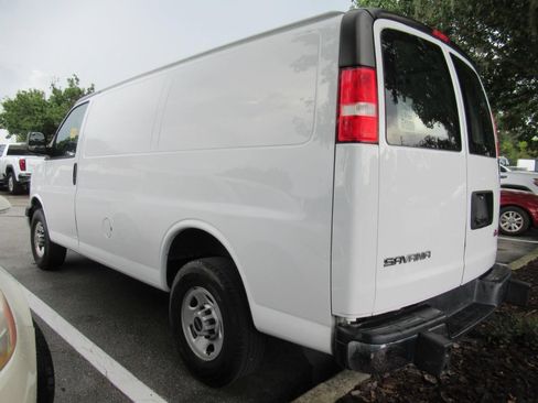 Used 2021 GMC Savana 2500 w/ Driver Convenience Package RWD image 3