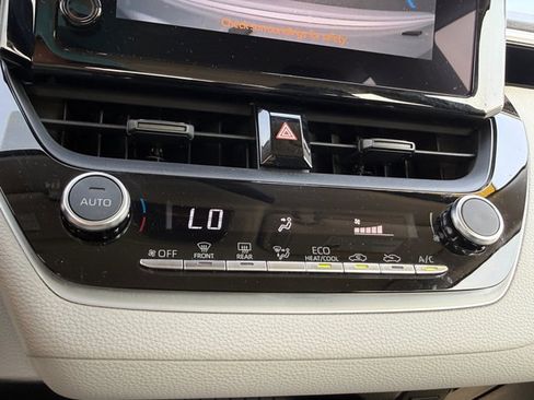 Used 2023 Toyota Corolla LE FWD image 25