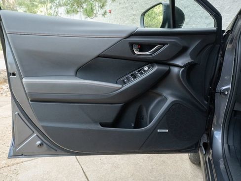 Certified 2025 Subaru Crosstrek 2.5i Limited AWD/4WD image 7