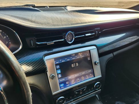 Used 2014 Maserati Quattroporte GTS image 28