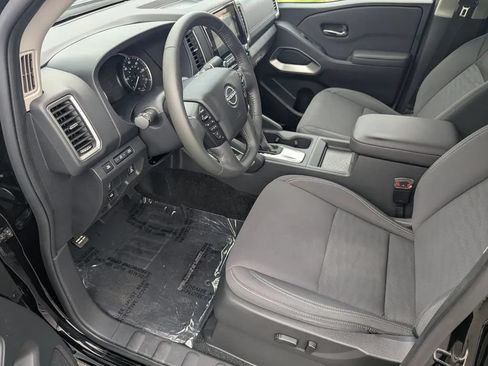Certified 2024 Nissan Frontier SV w/ Hardbody Edition AWD/4WD image 9