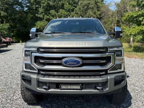 Used 2020 Ford F250 Platinum AWD/4WD image 2