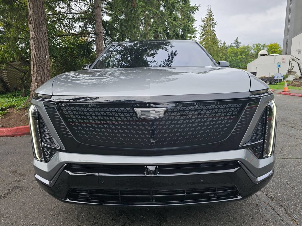 New 2027 Cadillac Vistiq Luxury AWD/4WD image 2