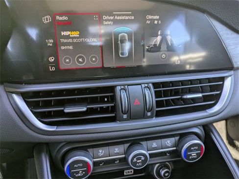 Used 2021 Alfa Romeo Giulia Ti image 18