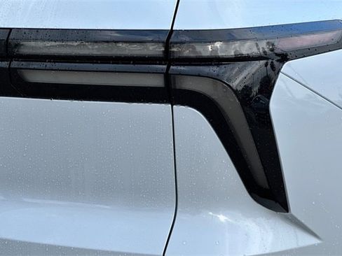 New 2026 Chevrolet Traverse RS image 38