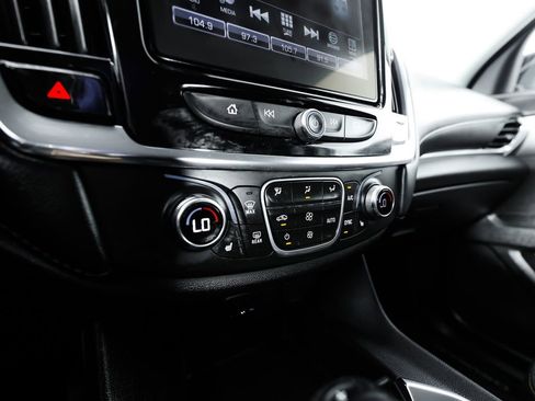 Used 2018 Chevrolet Traverse LT FWD image 29