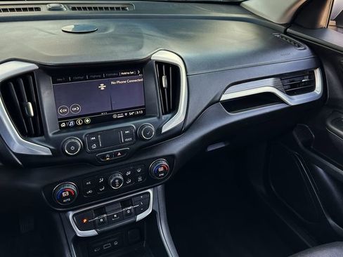 Used 2022 GMC Terrain SLT image 19