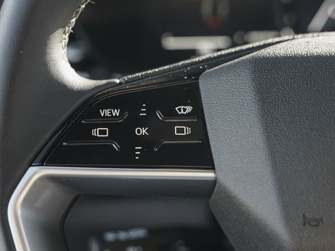 Used 2025 Audi Q5 Premium Plus w/ Premium Plus image 18