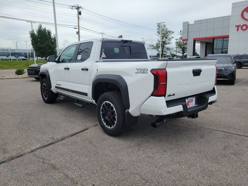 New 2026 Toyota Tacoma TRD Off-Road AWD/4WD image 3