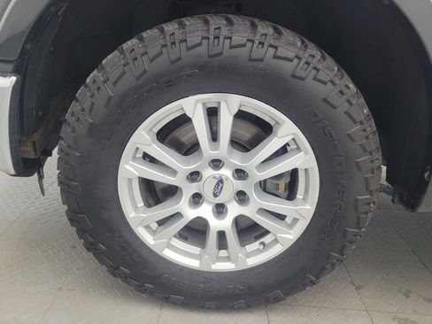 Used 2015 Ford F150 Lariat RWD image 31