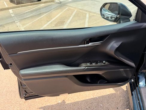 Used 2021 Toyota Camry XLE w/ Carpet Mat Package (TMS) FWD image 4